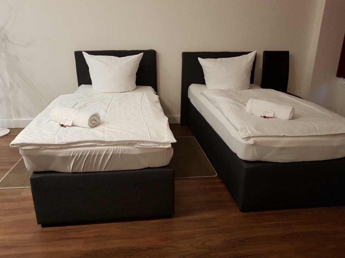 Apart-Hotel-Kick Зинсхайм Экстерьер фото