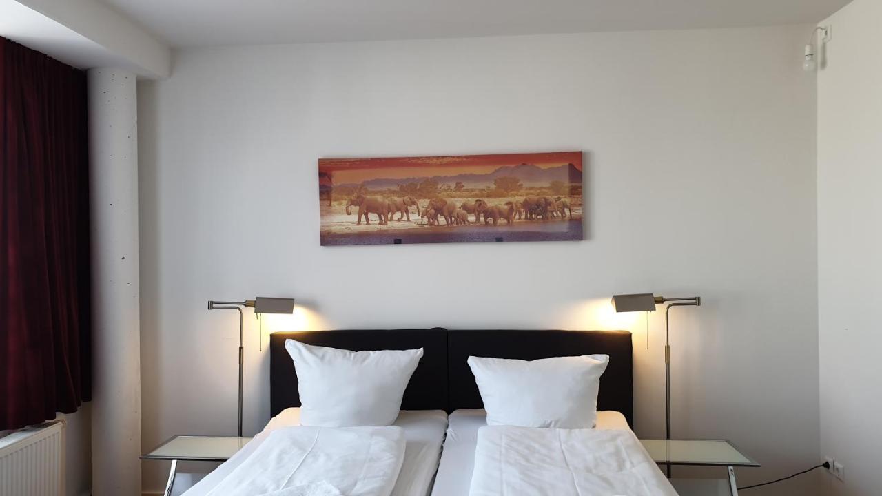 Apart-Hotel-Kick Зинсхайм Экстерьер фото